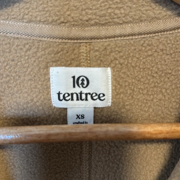 Tentree Women’s Recycled Half Zip Fleece. - Picture 3 of 4